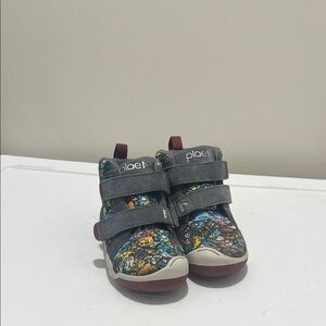 PLAE Kids Sneakers - Gray and Red with Multicolor Pattern